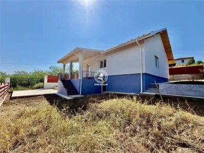 Vila cu 4 camere, de vanzare in Valea Adanca - foto 3