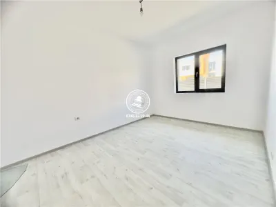 Vila  de vanzare  Miroslava, - foto 10