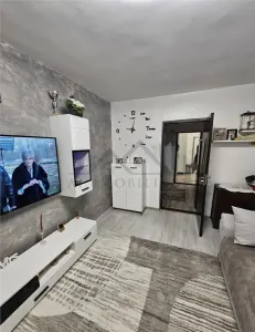 Apartament 3 camere decomandat in Mircea cel Batran, 60 mp, Etaj 3, Centrala proprie - foto 2