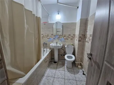 Apartament spatios, mobilat si utilat, la bulevard - foto 7