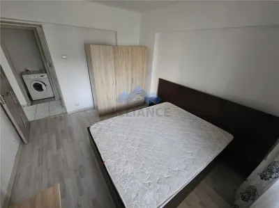 Apartament spatios, mobilat si utilat, la bulevard - foto 9