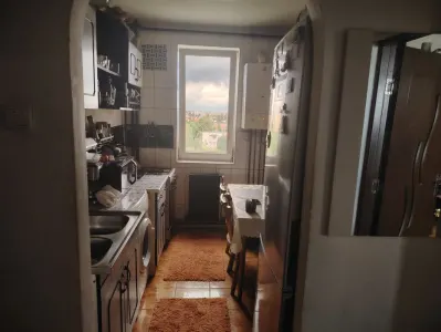Apartament 2 camere Astra ,etaj intermediar,parcare,90000 Euro neg - foto 7