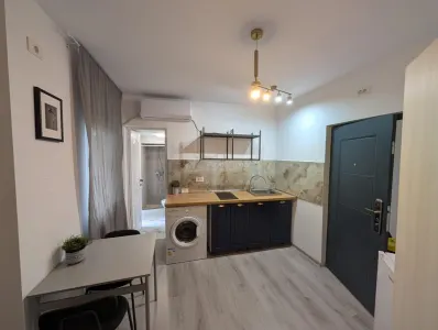 Studio Piața Universității - Bucuresti