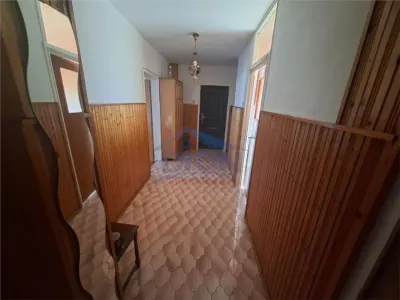Apartament 3 camere, decomandat, Piata Sfinta Vineri - foto 12