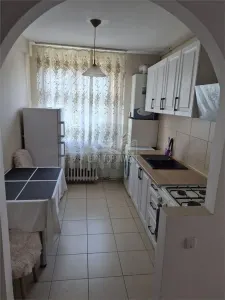 Apartament cu 2 camere cu balcon zona Cedonia - foto 5