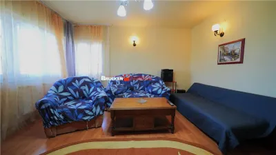 Apartament cu terasa, curte si parcare, intr-o zona linistita de case - foto 6