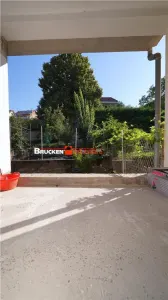 Apartament cu terasa, curte si parcare, intr-o zona linistita de case - foto 10