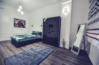 Apartament Premium în Piața Unirii | 120 MP | Mobilat Modern | Vedere spre Pietonală - foto 2