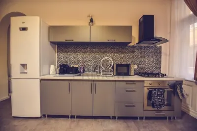 Apartament Premium în Piața Unirii | 120 MP | Mobilat Modern | Vedere spre Pietonală - foto 8