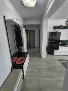 De inchiriat apartament modern la etajul 1 cu 2 camere decomandate, balcon si loc de parcare privat in Sibiu - foto 13