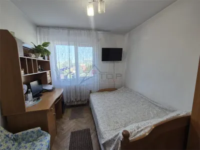 Vanzare apartament 2 camere decomandat- circular - Podul de Piatra - Iasi