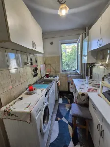 Vanzare apartament 2 camere decomandat- circular - Podul de Piatra - foto 6