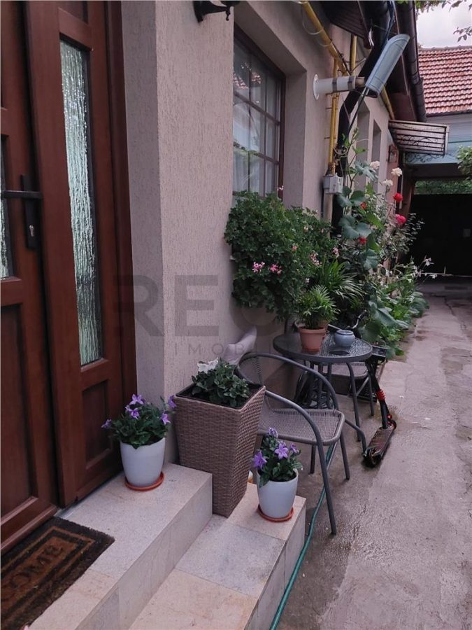 RECO Casa  La Curte Comuna In Oradea - Oradea
