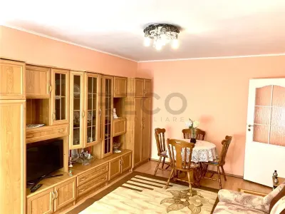 RECO Apartament 3 camere de inchiriat , 66 mp, parter, Bulevardul Decebal aproape de tramvai. - Oradea