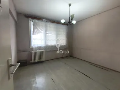 DE RENOVAT SECUILOR PIATA SUDULUI - foto 15