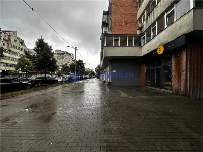 Spatiu comercial vitrat, 52mp, sos. Pacurari, zona postei - foto 8