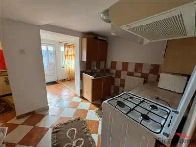 Casa stradala de vanzare in Focsani , str Odobesti nr 56 - foto 9