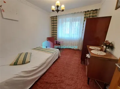 Apartament cu 3 camere etaj 2 Obcini zona Dany Gry - foto 11