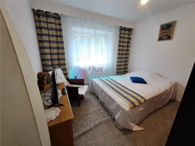 Apartament cu 3 camere etaj 2 Obcini zona Dany Gry - foto 14
