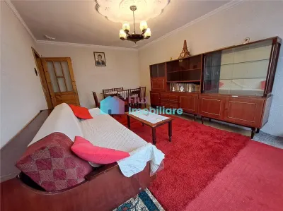 Apartament cu 3 camere etaj 2 Obcini zona Dany Gry - foto 8
