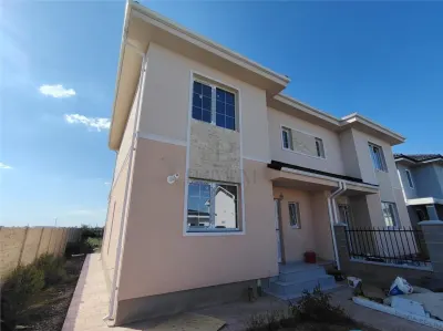 DUPLEX IN ZONA DE TOP - DORMITOARE SPATIOASE - TOATE UTILITATILE - Mosnita Veche