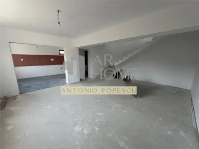 Casa 5 camere, P+1, in Strejnicu, Prahova. - foto 4