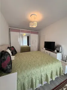 GIROC - APARTAMENT 2 CAMERE - etaj 1, lift, centrala proprie - foto 10