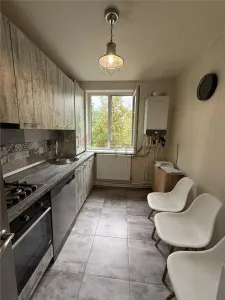 Apartament 3 camere semidecomandat, Podu Ros - Etaj 2 - Iasi
