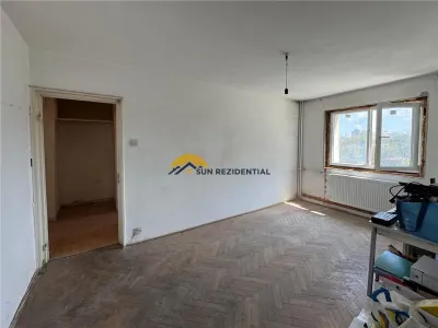 Basarabia,apartament 3 camere,bloc reabilitat,centrala termica,boxa - foto 2