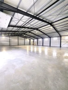 De inchiriat | Hale industriale noi | 3 euro / m² + TVA - foto 3