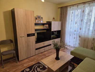 Apartament 2 camere decomandat etajul 2 Astra- Carpatilor - foto 2