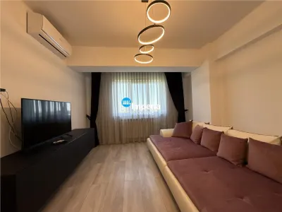 Inchiriez apartament 2 camere, decomandat, Complex Evergreen Towers - Iasi