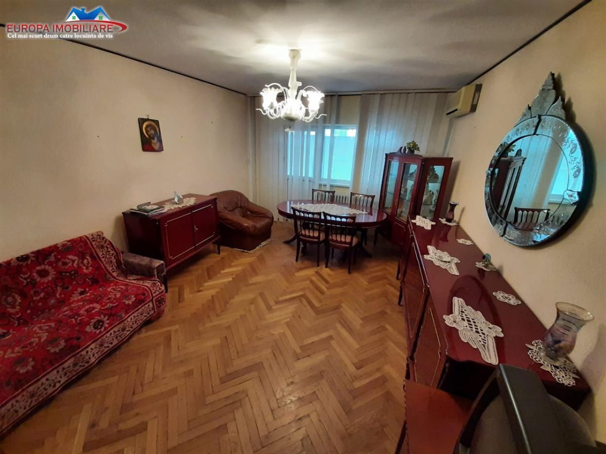 Apartament 3 camere de vanzare zona Ultracentrala Tulcea - 