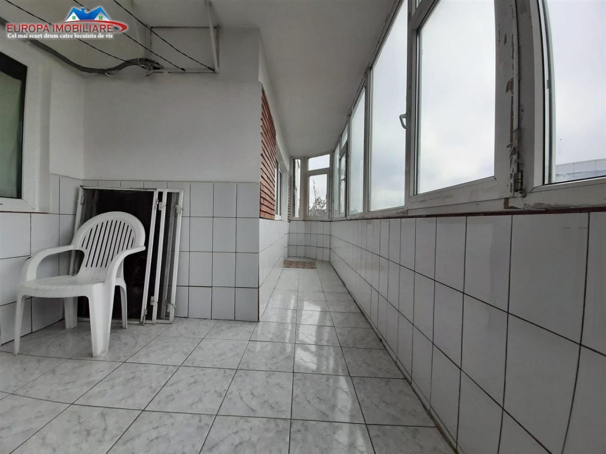 Apartament 3 camere de vanzare zona Ultracentrala Tulcea - foto 11