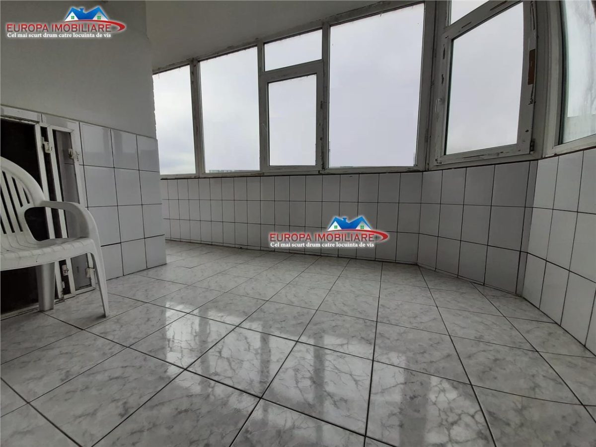 Apartament 3 camere de vanzare zona Ultracentrala Tulcea - foto 12