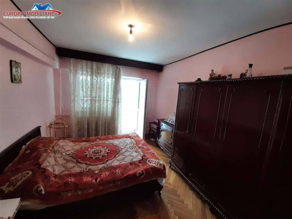 Apartament 3 camere de vanzare zona Ultracentrala Tulcea - foto 3