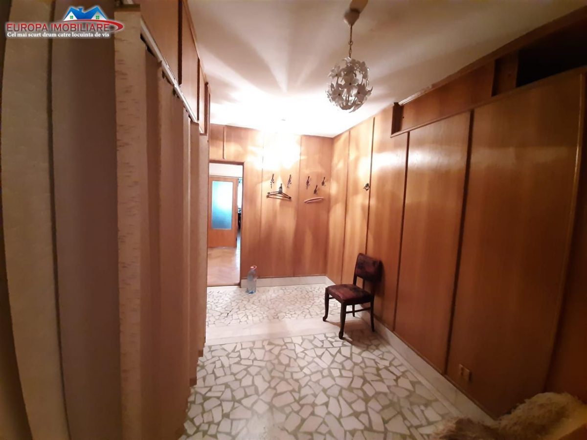 Apartament 3 camere de vanzare zona Ultracentrala Tulcea - foto 6