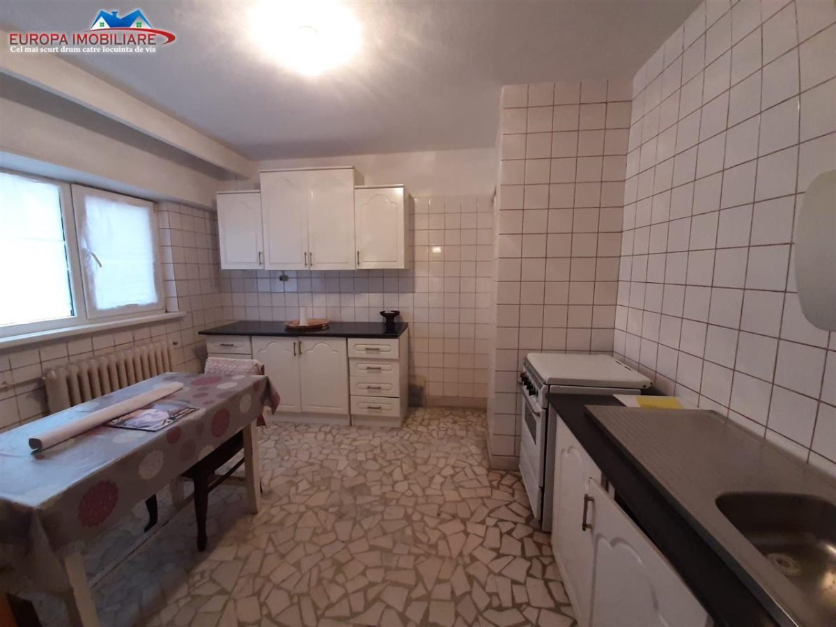 Apartament 3 camere de vanzare zona Ultracentrala Tulcea - foto 7