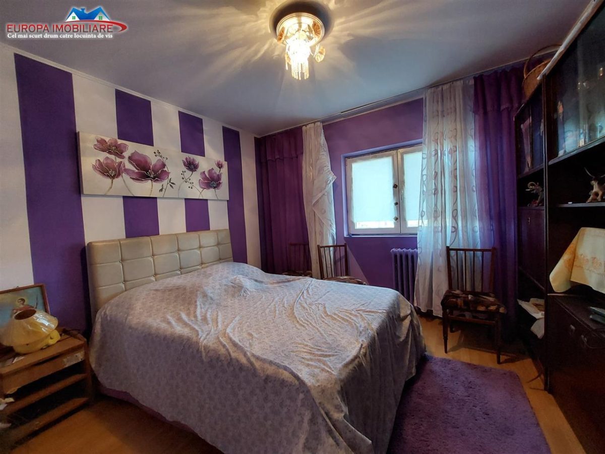 Apartament 2 camere de vanzare zona Monument Tulcea - foto 2