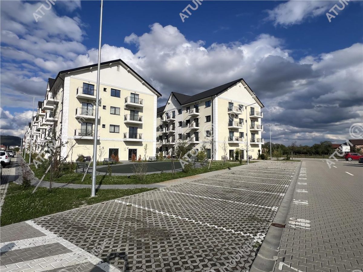 Apartament cu 2 camere decomandate balcon si loc parcare zona Brana - 