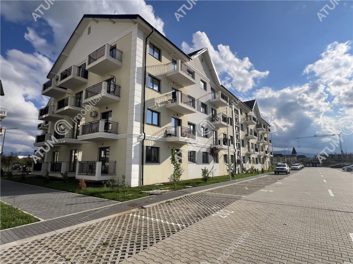 Apartament cu 2 camere decomandate balcon si loc parcare zona Brana - foto 2