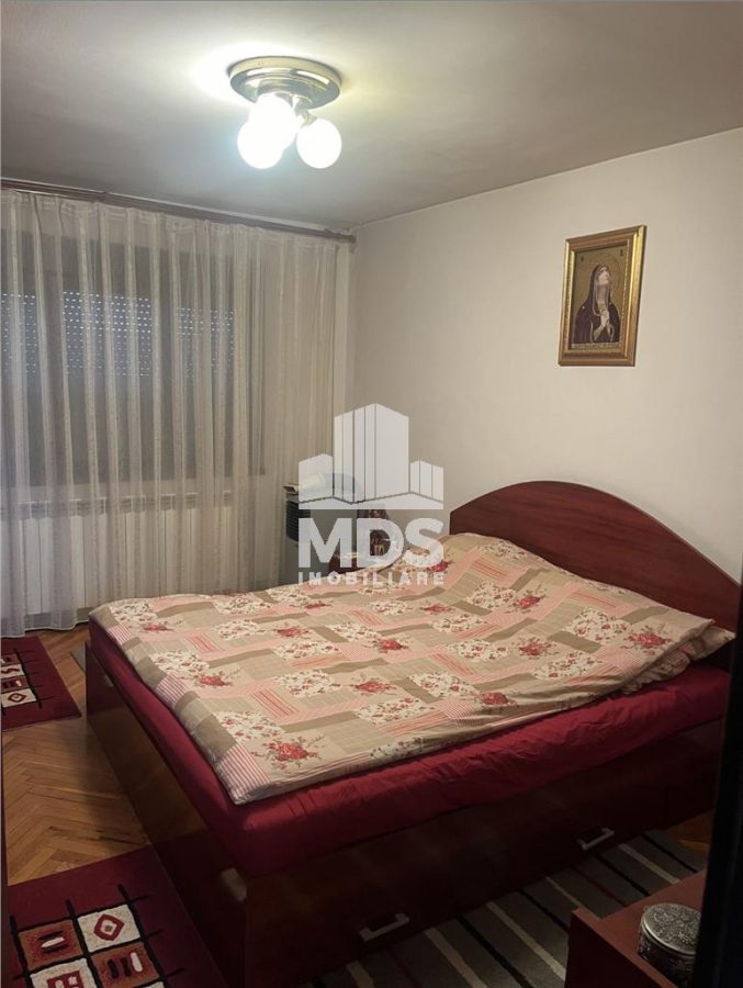 Mobilat si utilat cu garaj subteran bloc de caramida - foto 4