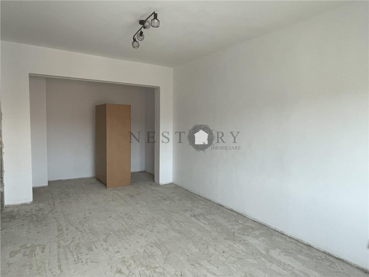 Vand Apartament  generos. Ultracentral \ 4 camere - foto 12