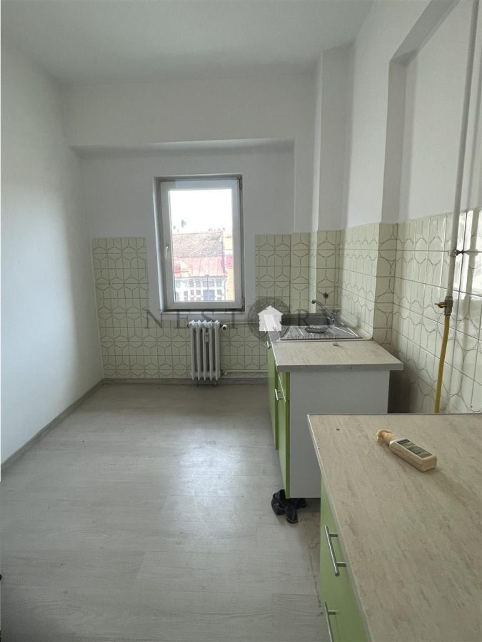 Vand Apartament  generos. Ultracentral \ 4 camere - foto 14