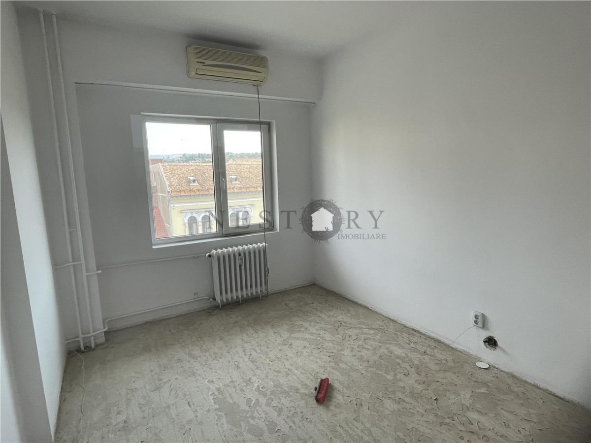 Vand Apartament  generos. Ultracentral \ 4 camere - foto 5
