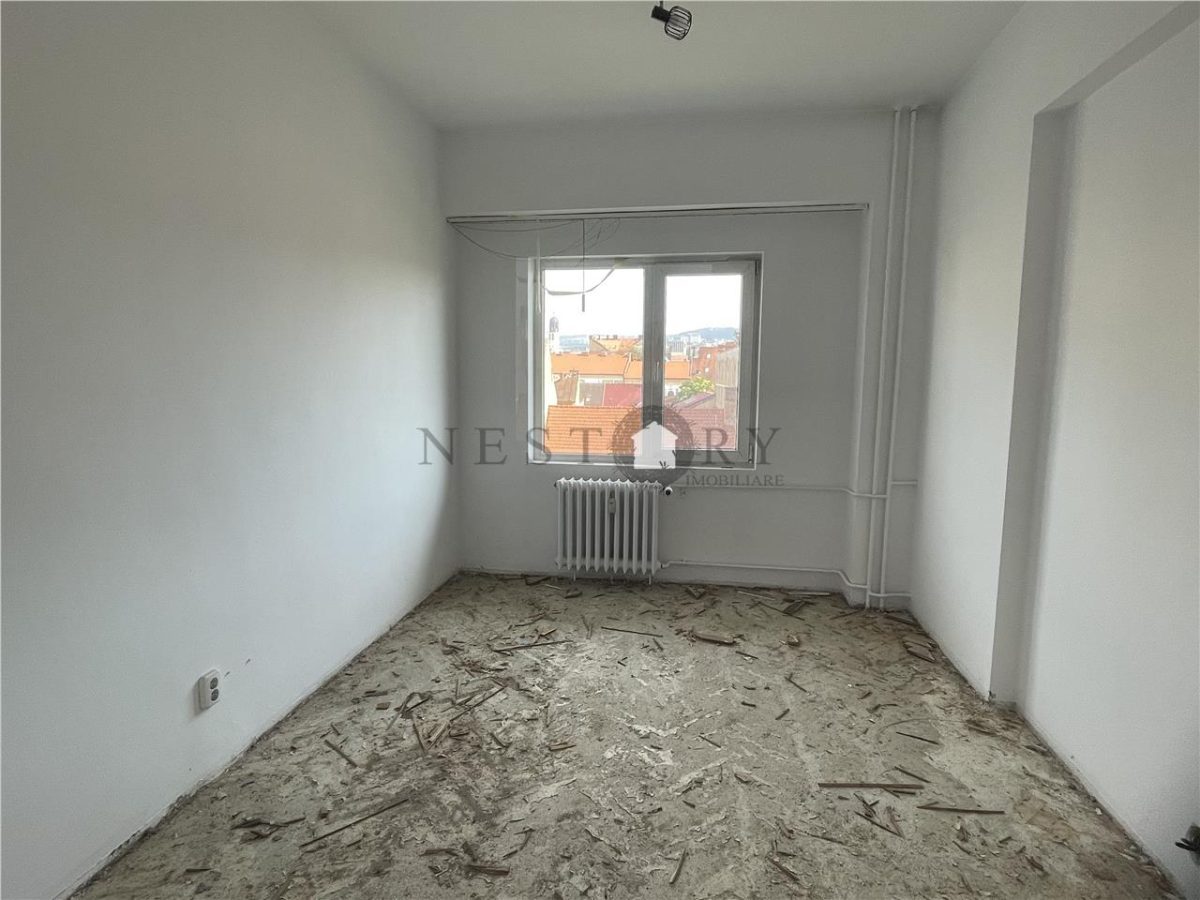 Vand Apartament  generos. Ultracentral \ 4 camere - foto 6