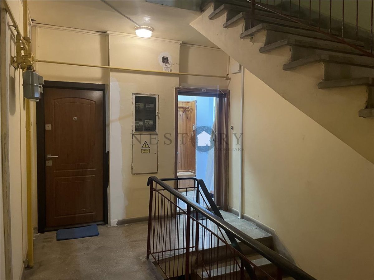 Vand Apartament  generos. Ultracentral \ 4 camere - foto 10