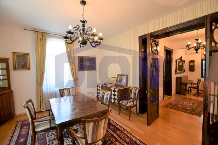 VILA COCHETA CU TERASA SI GARAJ - foto 3