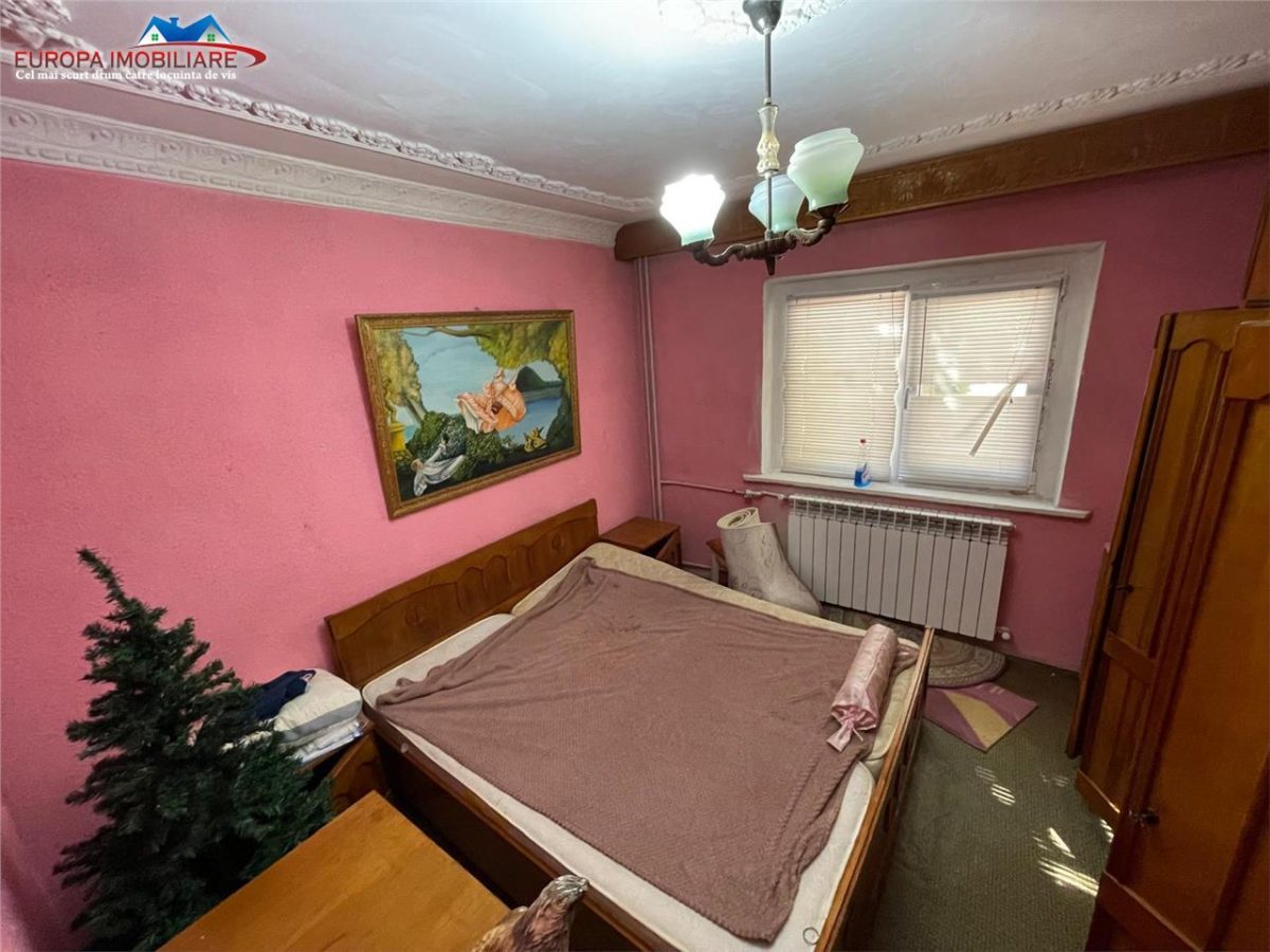 Apartament 4 camere de vanzare zona E3 Tulcea - foto 2