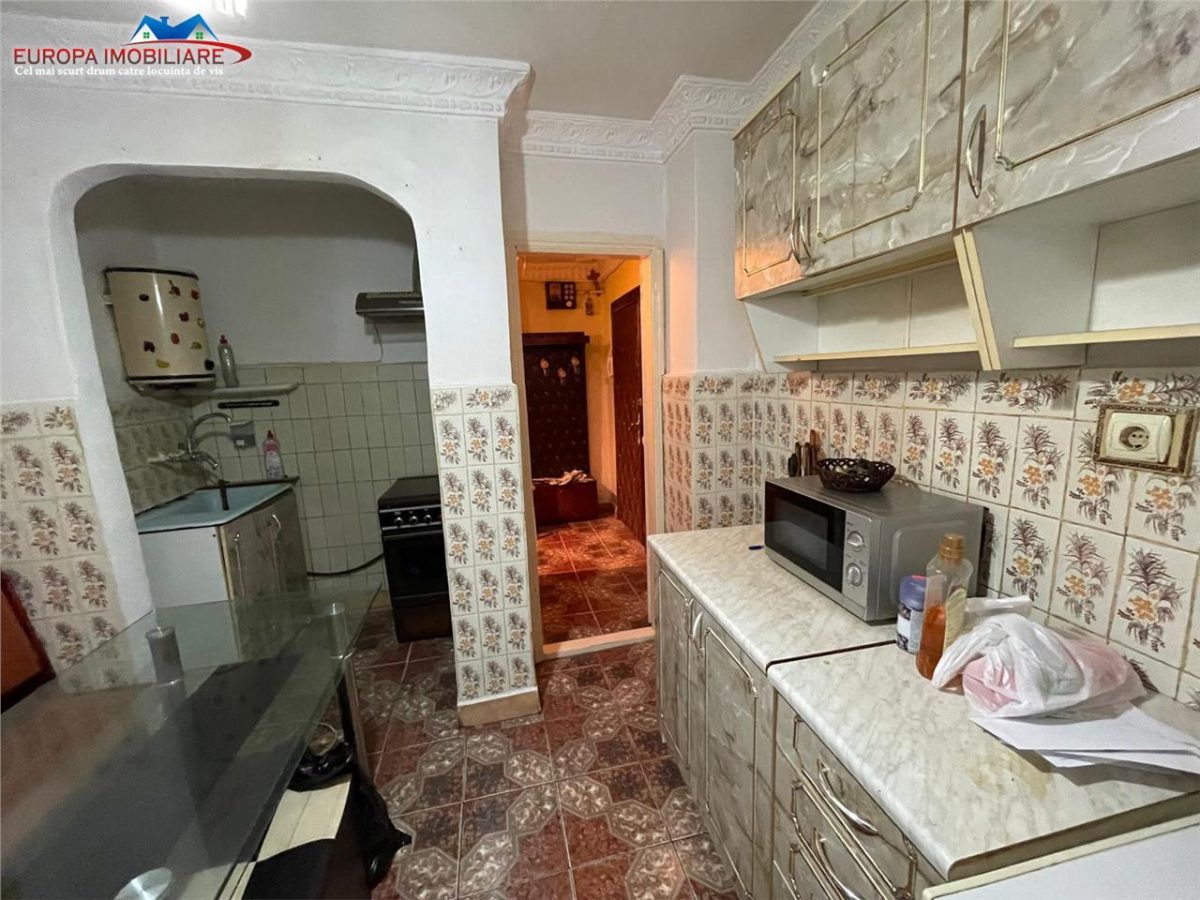 Apartament 4 camere de vanzare zona E3 Tulcea - foto 4